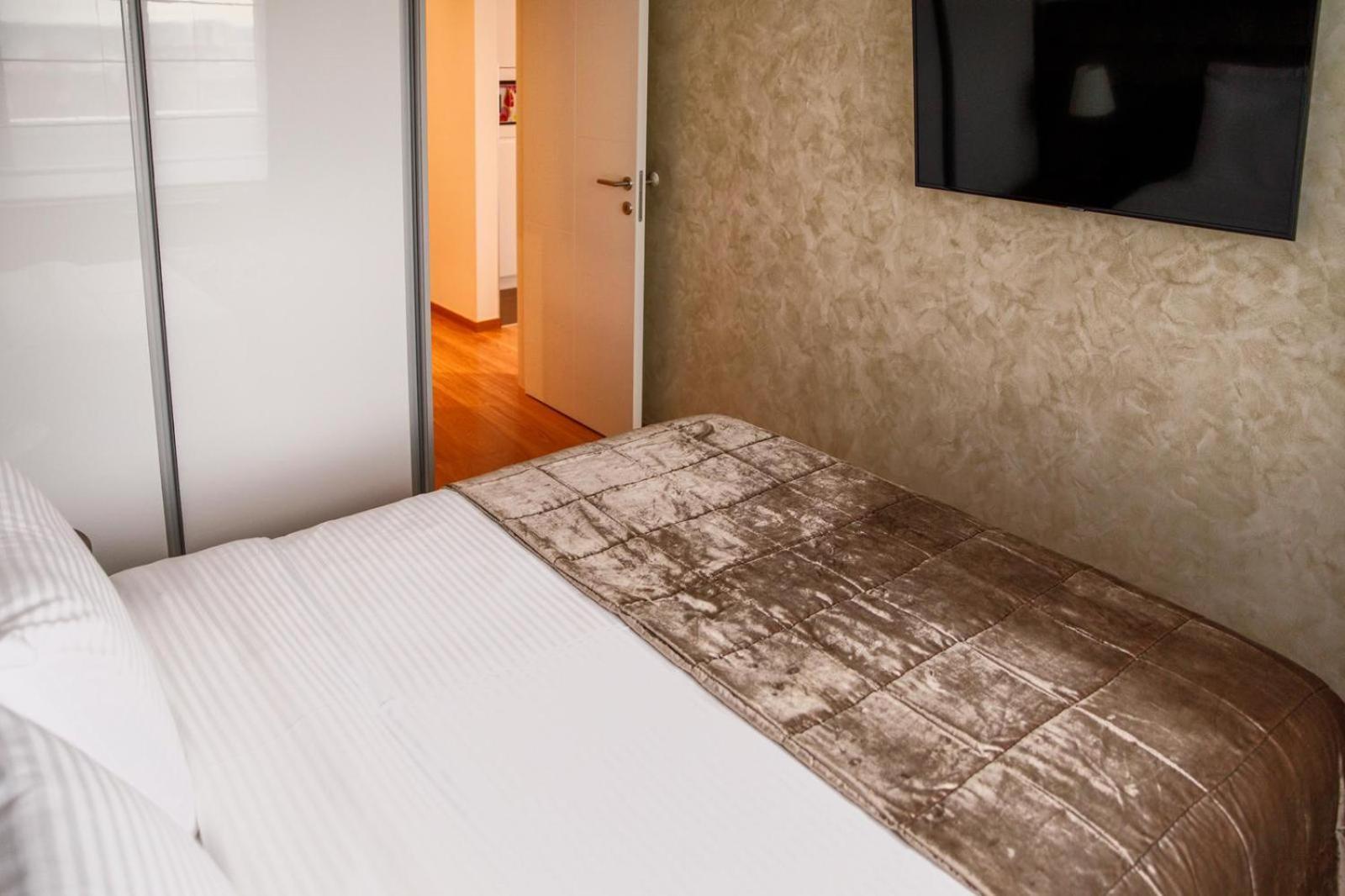 Dali Apartments Pupin Palace ノヴィ・サド エクステリア 写真